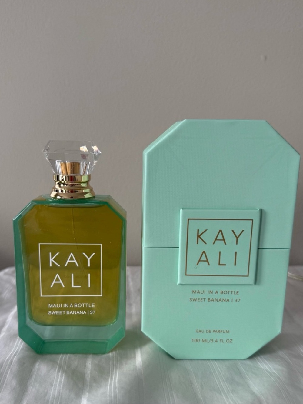 Kayali Maui in a Bottle Sweet Banana Eau de Parfum — Mint Green